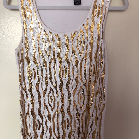 Top - Picture 2 of 7